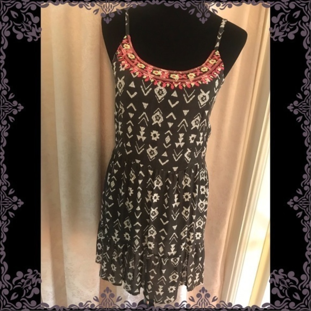 NWT DARLING DRESS 😘😘😘